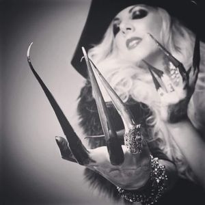 Meet your Posher, Alexis